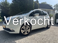Kia Venga - 1.6 CVVT ExecutiveLine 1e Eigenaar / Dealer Onderh. / El. Panoramadak