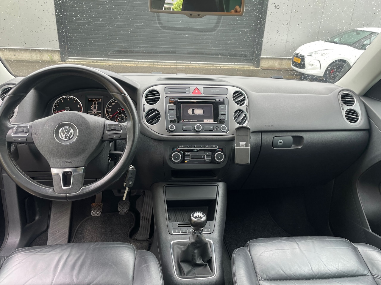 Volkswagen Tiguan - 1.4 TSI Sport&Style FULL OPTION PANORAMA NAP - AutoWereld.nl