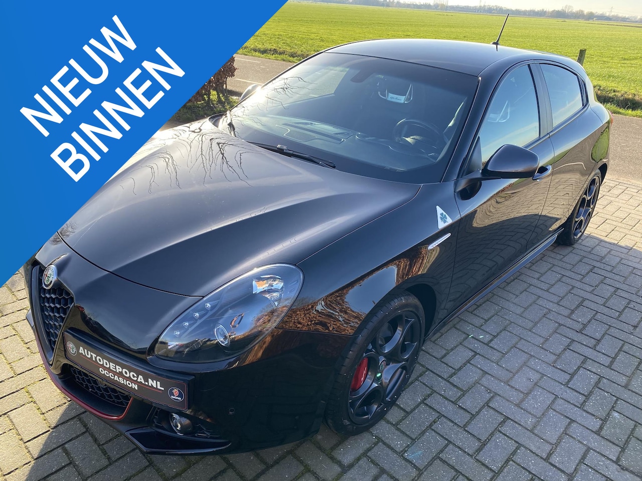 Alfa Romeo Giulietta - 1.4 Turbo MultiAir Super 18 inch 8C velgen. Navigatie. Nero Etna! - AutoWereld.nl