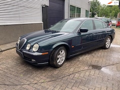 Jaguar S-type - 4.0 V8