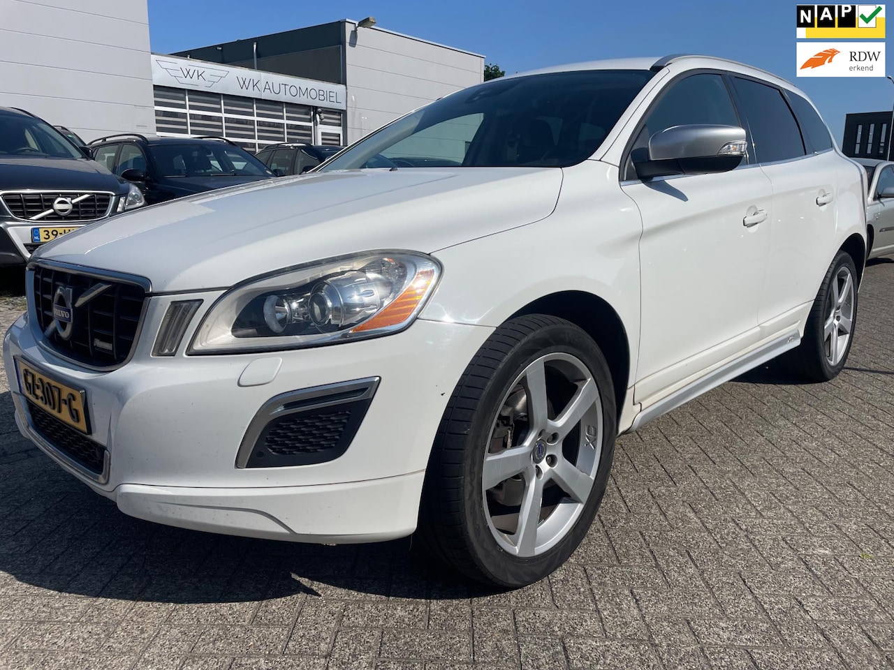 Volvo XC60 - 2.4 D5 AWD Summum R Design Garantie - AutoWereld.nl