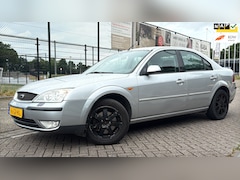 Ford Mondeo - 1.8-16V First Edition APK/AIRCO/CRUISE