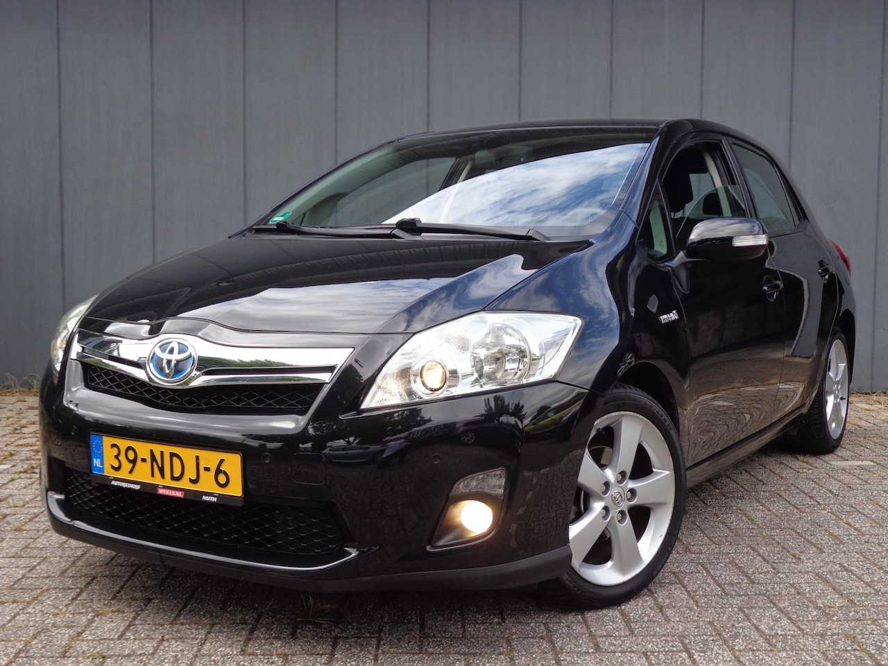 Toyota Auris - 1.8 Full Hybrid Dynamic Volledig Dealer Onderhoud - AutoWereld.nl