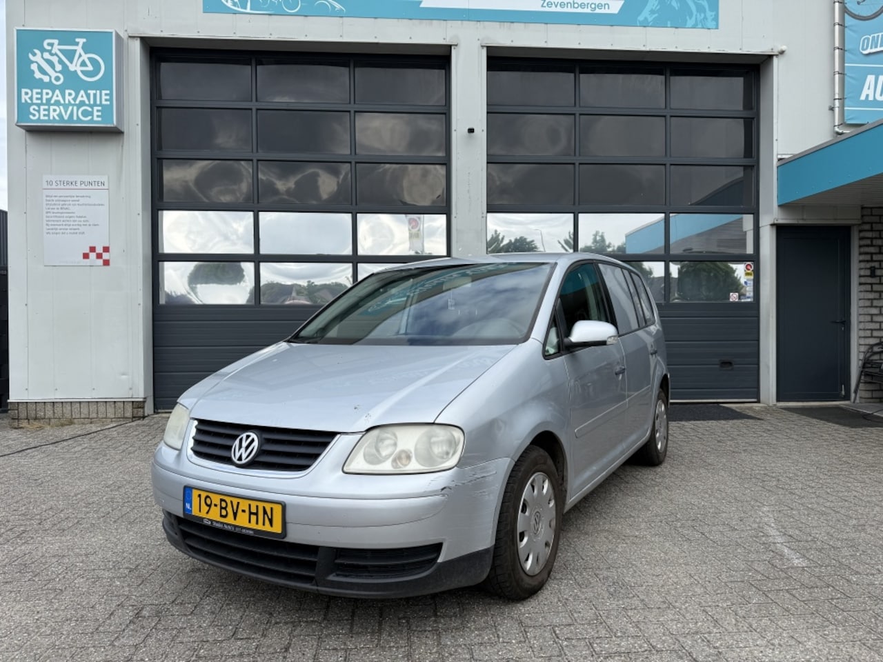 Volkswagen Touran - 1.9 TDI Trendline 1.9 TDI Trendline - AutoWereld.nl