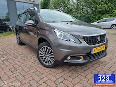 Peugeot 2008 - 1.2 PureTech Blue Lion , PANO dak , Navi