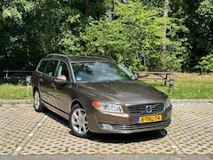 Volvo V70 - 1.6 T4 Nordic+ Dealer onderhouden