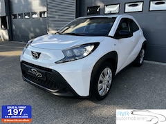 Toyota Aygo X - 1.0 VVT-i MT Business
