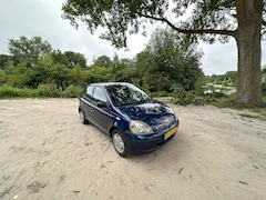Toyota Yaris - 1.3-16V VVT-i Sol
