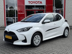 Toyota Yaris - 5-DEURS NL-AUTO DEALER-OND APPLE/ANDROID BLUETOOTH AIRCO AD-CRUISE
