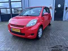 Daihatsu Sirion 2 - 1.0-12V Premium.Airco, 3 Mnd Garantie