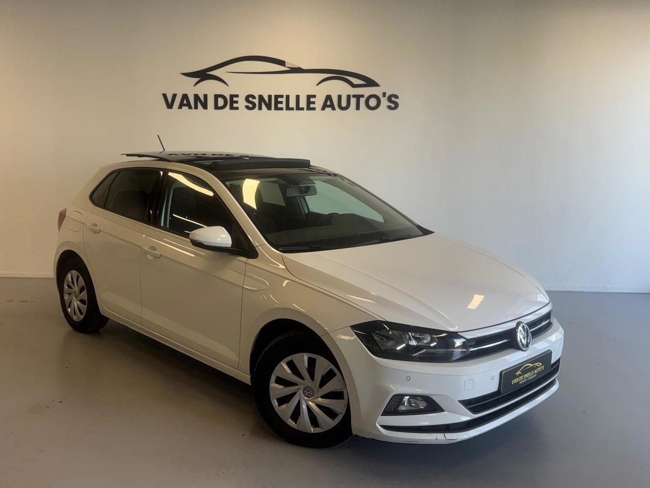 Volkswagen Polo - 1.6 TDI PANO/PDC/LANE/CRUISE - AutoWereld.nl