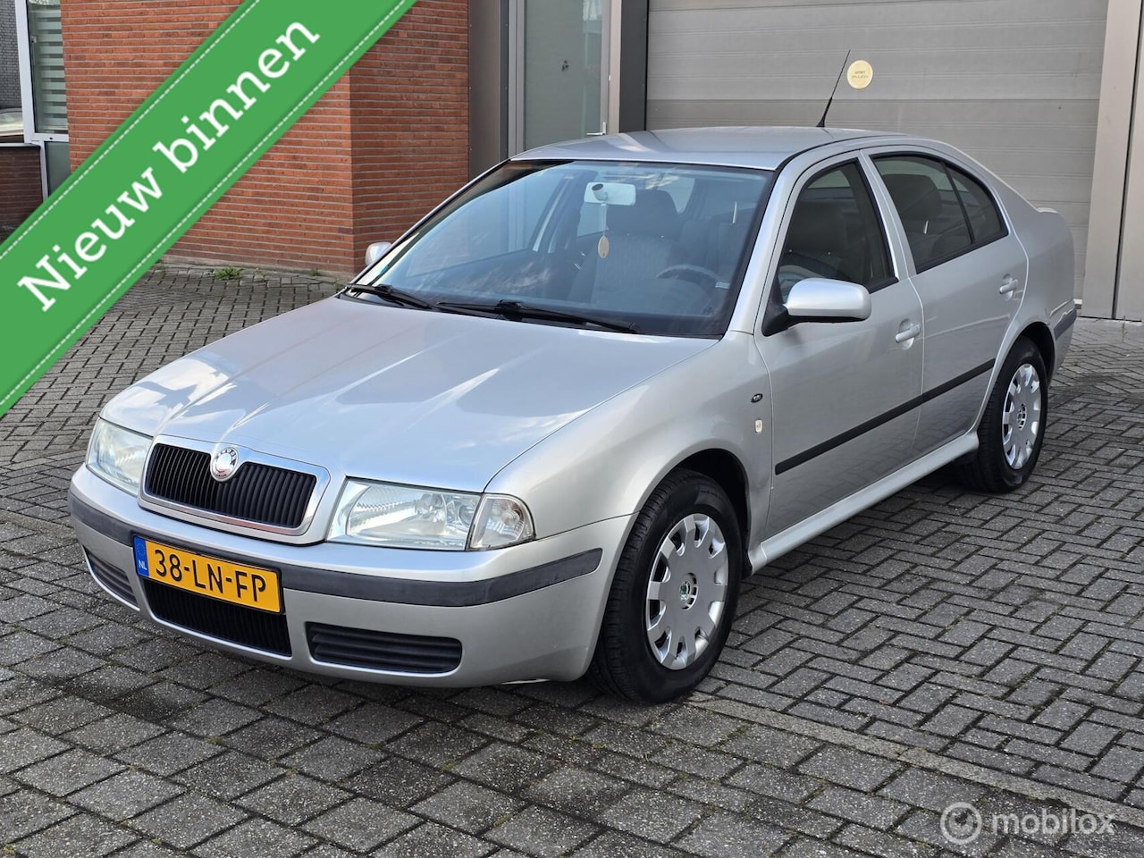 Skoda Octavia - 1.6 Comfort✅️Apk✅️Airco✅️ - AutoWereld.nl