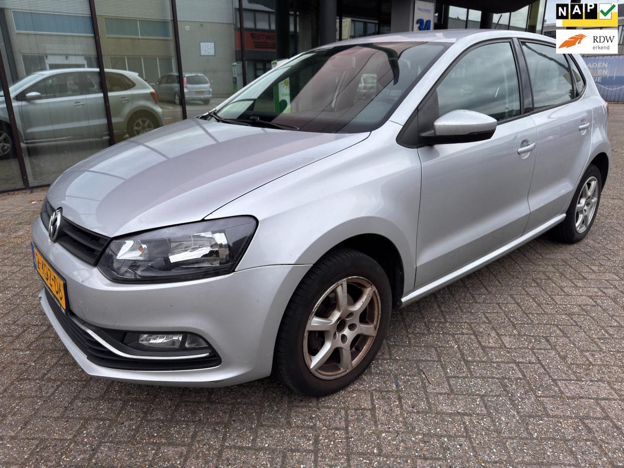 Volkswagen Polo - 1.2-12V BlueMotion Comfortline / Navi / Airco / 5-drs - AutoWereld.nl