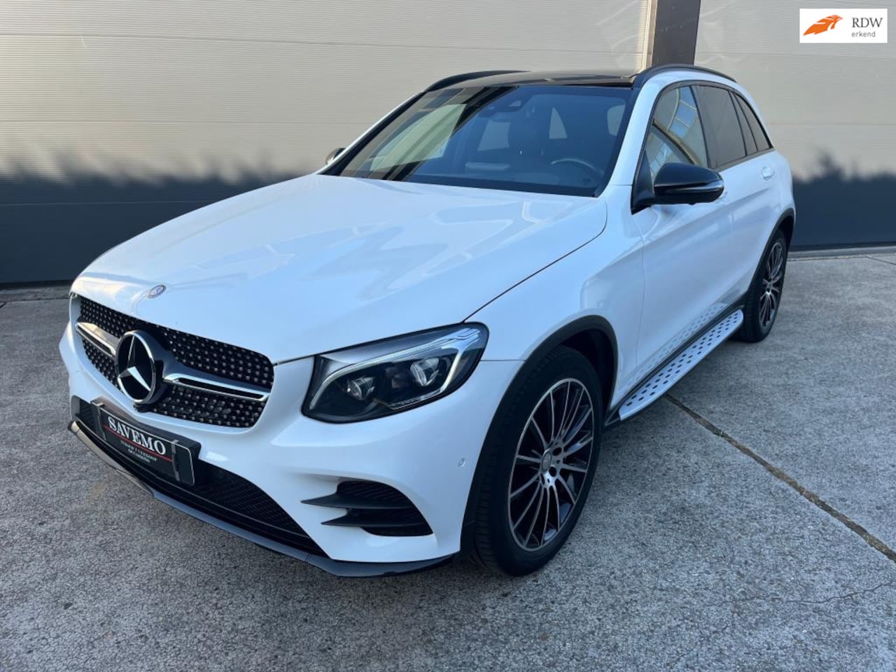 Mercedes-Benz GLC-klasse - 250 4MATIC Edition 1 / Panoramdak / Head-up / Stoelkoeling-verwarming / Burmeester / 360 c - AutoWereld.nl