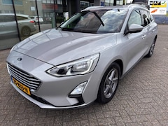 Ford Focus Wagon - 1.0 EcoBoost Vignale / Navi / Apple Carplay / Trekhaak
