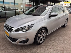 Peugeot 308 SW - 1.2 e-THP Première / Pano'dak / Keyless / Xenon / Trekhaak