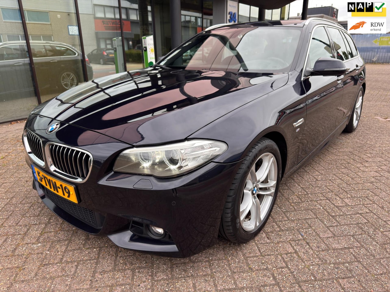 BMW 5-serie Touring - 520i Executive M Sport / Automaat / Xenon - AutoWereld.nl