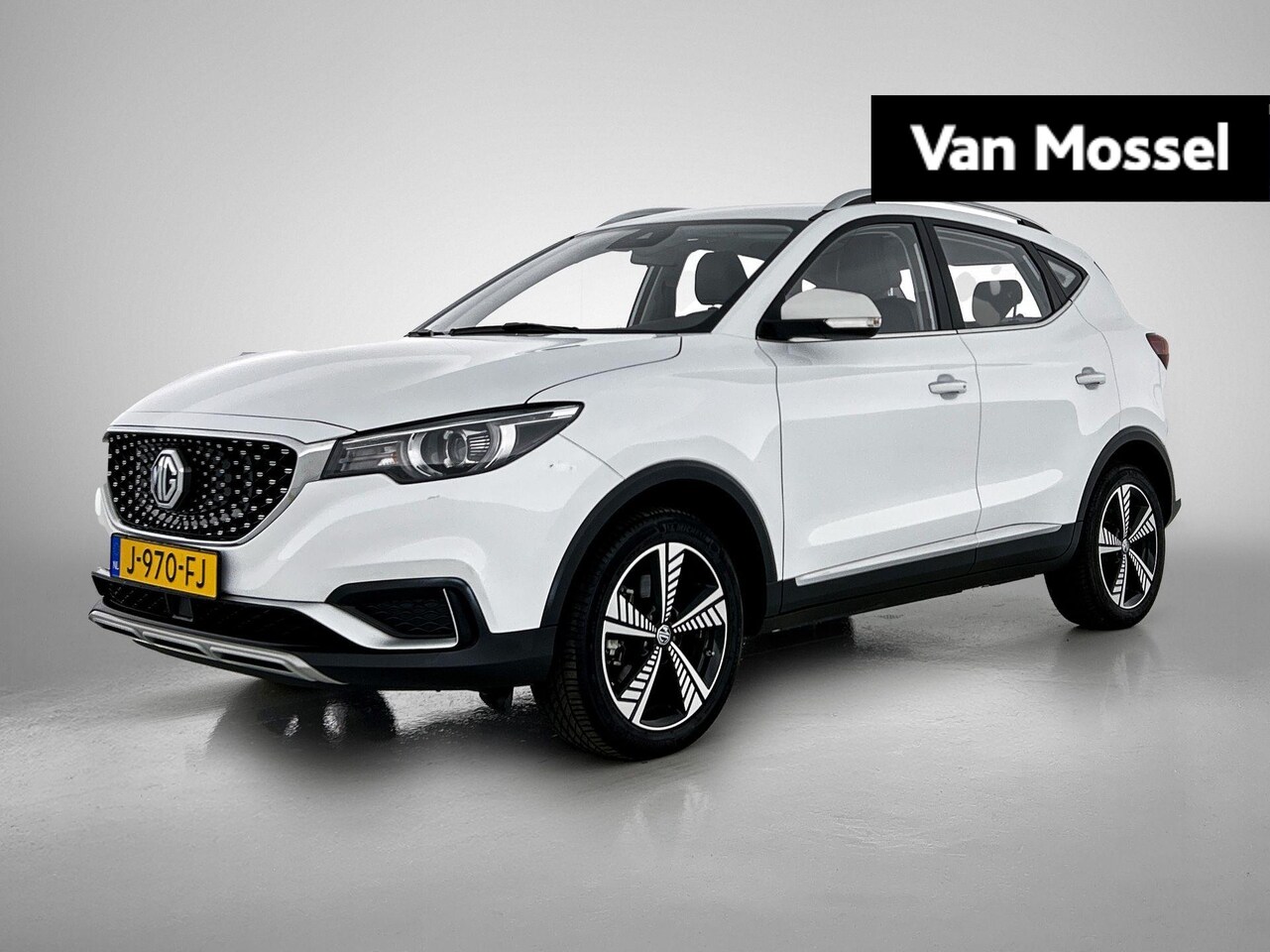MG ZS - Luxury 45 kWh | WLTP 263 KM | Panorama/Schuif Kantel Dak | LMV | Airco | ACC | CAM | Navig - AutoWereld.nl