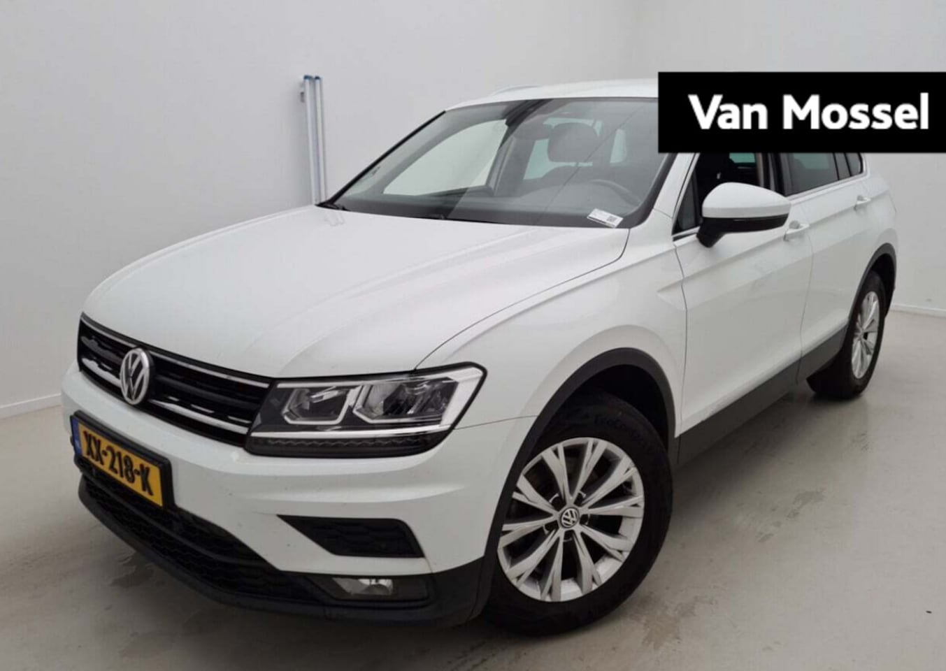 Volkswagen Tiguan - 1.5 TSI Comfortline Business | Navigatie | Stoelverwarming | Parkeersensoren | Climatronic - AutoWereld.nl