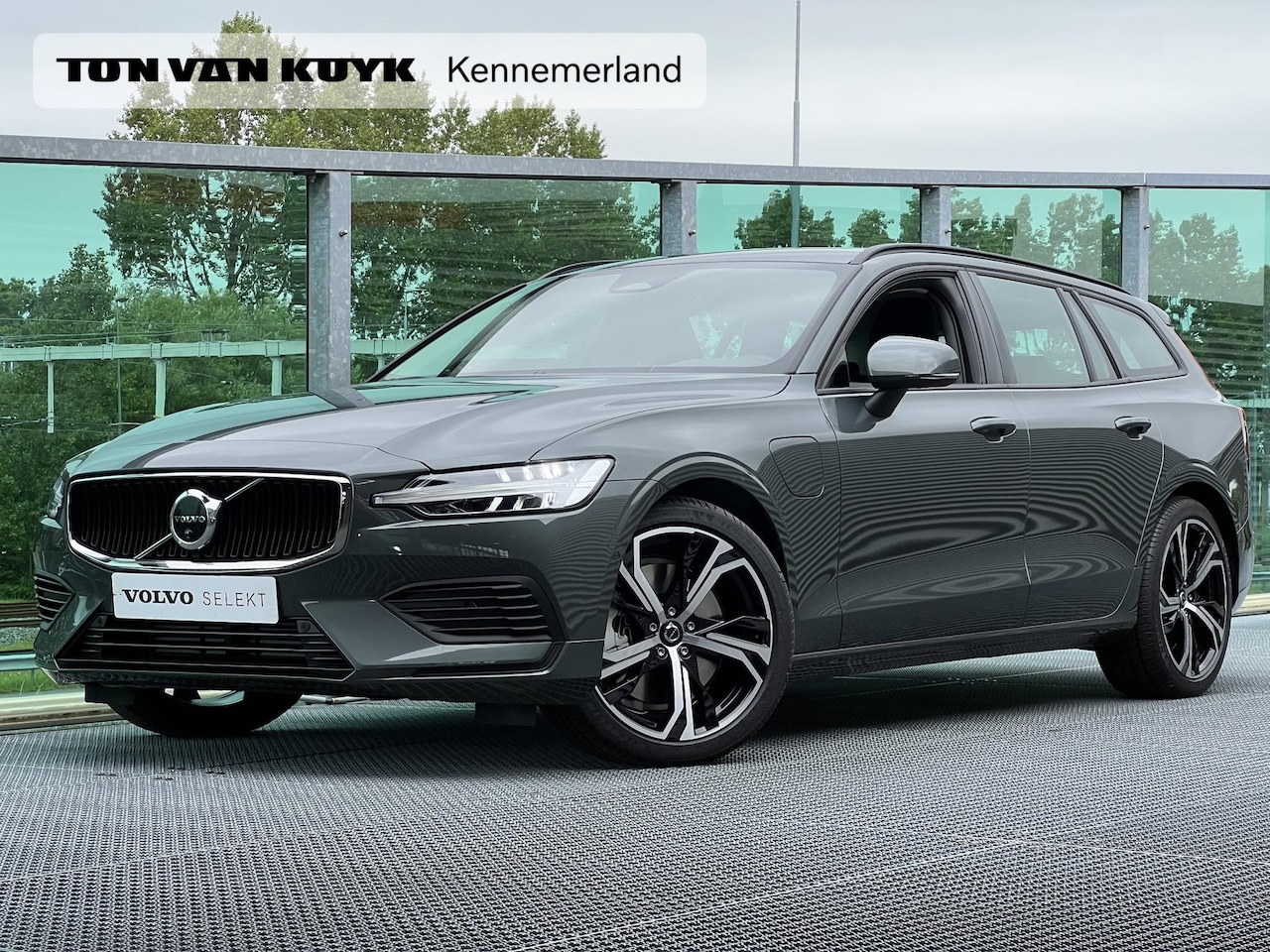 Volvo V60 - 2.0 T6 Plug-in hybrid AWD Business Edition 2.0 T6 Plug-in hybrid AWD Business Edition - AutoWereld.nl