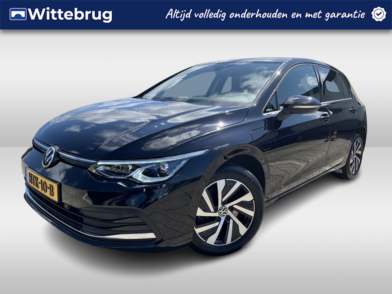 Volkswagen Golf - 1.4 eHybrid 204pkStyle DSG Automaat Navigatie / Trekhaak / Park assist / App-connect / IQ - AutoWereld.nl