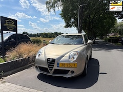 Alfa Romeo MiTo - 1.4 Distinctive VOLL OPTIES, AIRCO, LEER, DNA, CRUISE, MULTIMEDIA, SPORTVELGEN, MET APK
