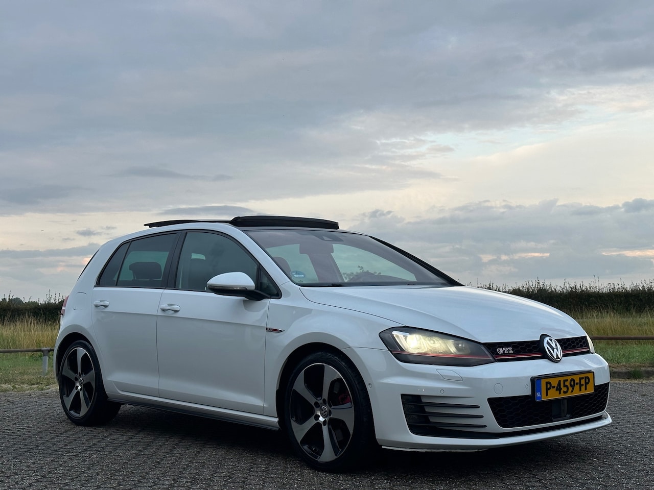 Volkswagen Golf - 2.0 TSI GTI 2.0 TSI GTI - AutoWereld.nl