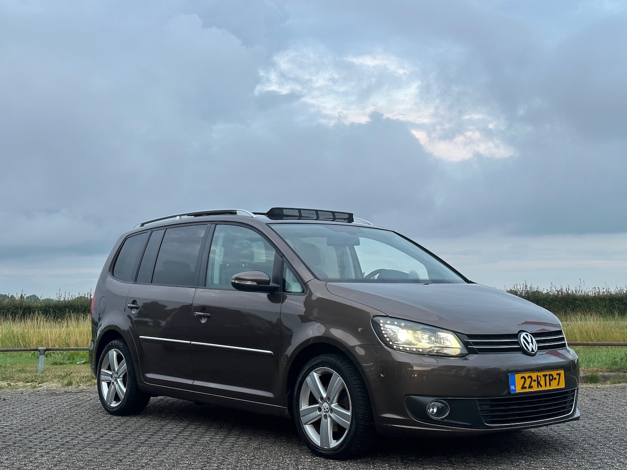 Volkswagen Touran - 1.4 TSI Highline 1.4 TSI Highline - AutoWereld.nl