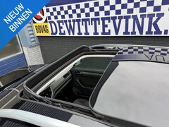 Volkswagen T-Roc - 1.5 TSI ADAP CRUISE PANO TREKH. APPLE