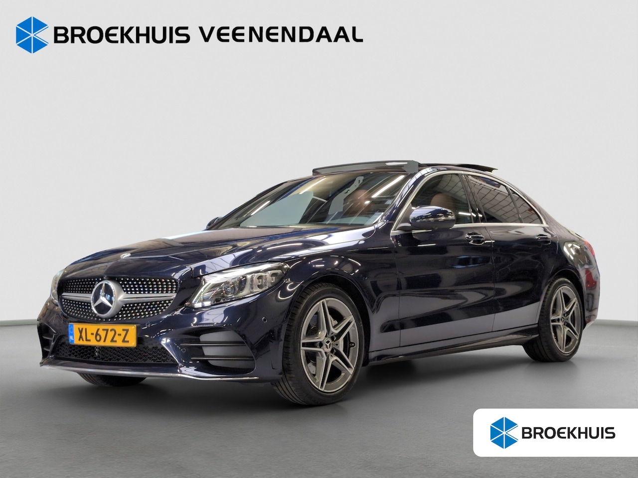 Mercedes-Benz C-klasse - 180 AMG | Panoramadak | Trekhaak | Sfeerverlichting | Leder - AutoWereld.nl