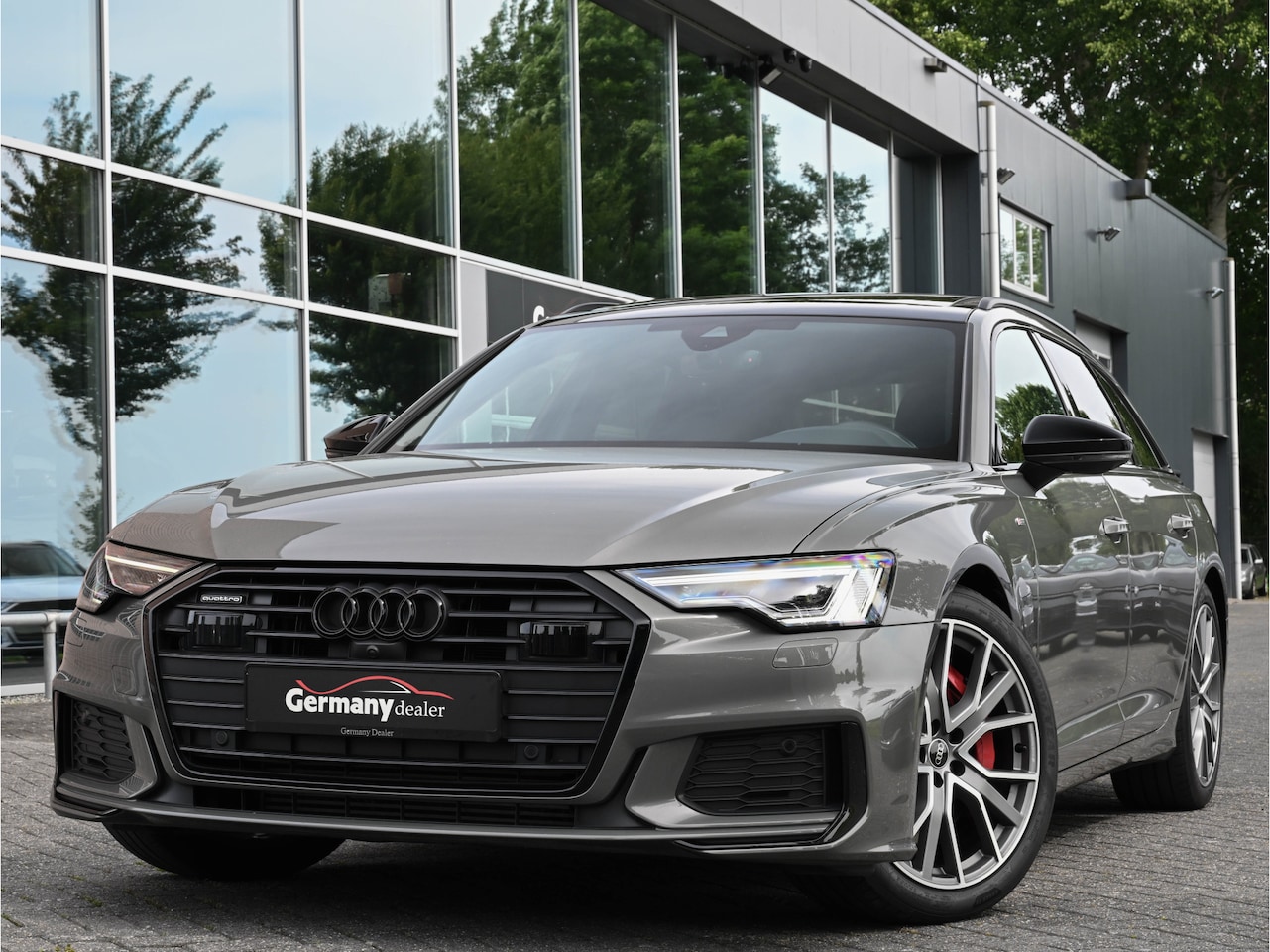 Audi A6 Avant - 55TFSI E 367pk Quattro Competition Pano Matrix-LED 360-cam stuur+stoelen verwarmd VOL! - AutoWereld.nl