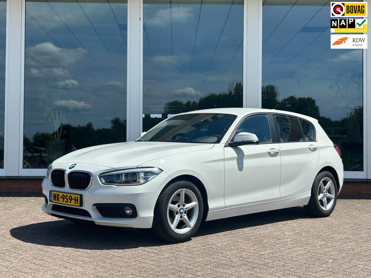 BMW 1-serie - 116i Centennial Executive - Navi - Clima - LM - AutoWereld.nl
