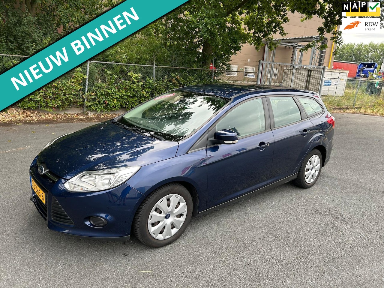 Ford Focus Wagon - 1.0 EcoBoost Trend NETTE AUTO RIJDT EN SCHAKELT GOED - AutoWereld.nl