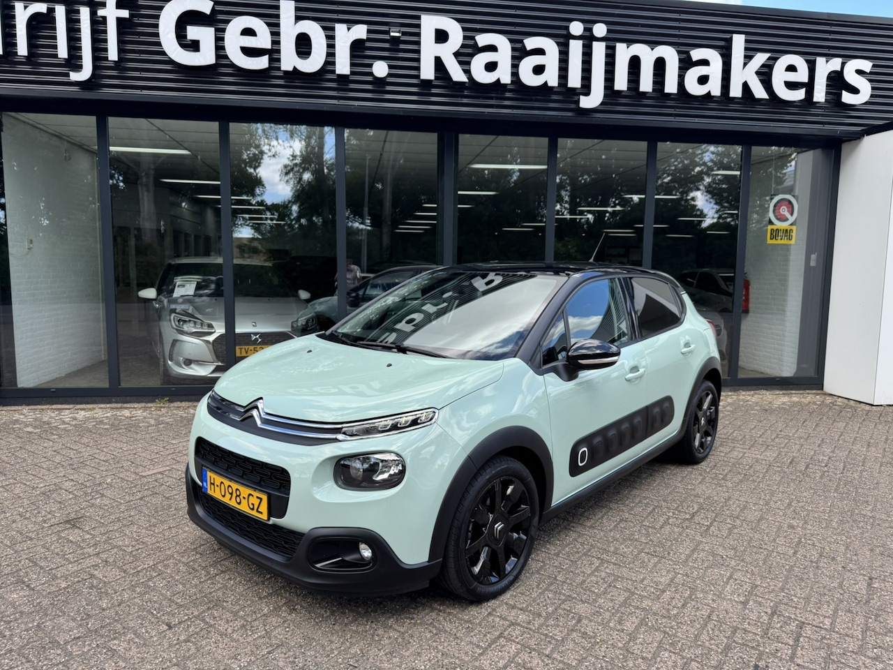 Citroën C3 - 1.2 PureTech S&S Shine*Navi*Camera* - AutoWereld.nl