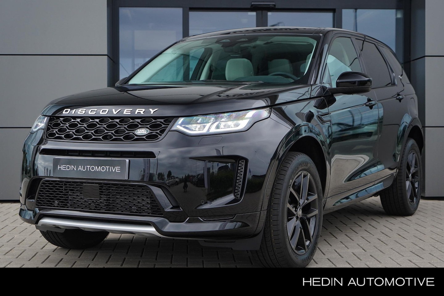 Land Rover Discovery Sport - 1.5 P270e PHEV S Edition | Panoramadak | Cold Climate Pack | 19" Gloss Black | Direct leve - AutoWereld.nl