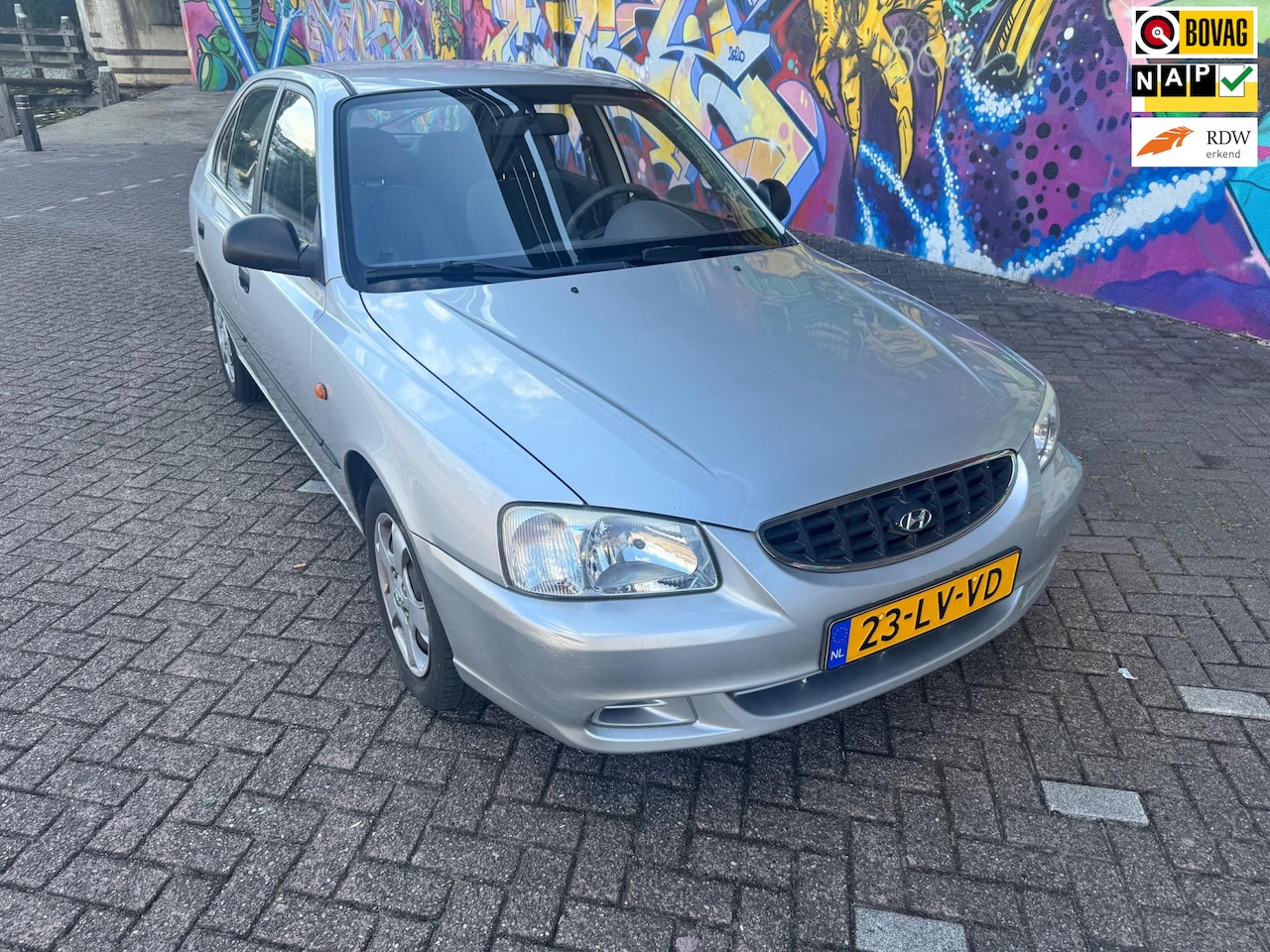 Hyundai Accent - 1.3i MET LET OP 122.000 KM N.A.P rijd als nieuw alle boeken aanwezig nette goed onderhoude - AutoWereld.nl