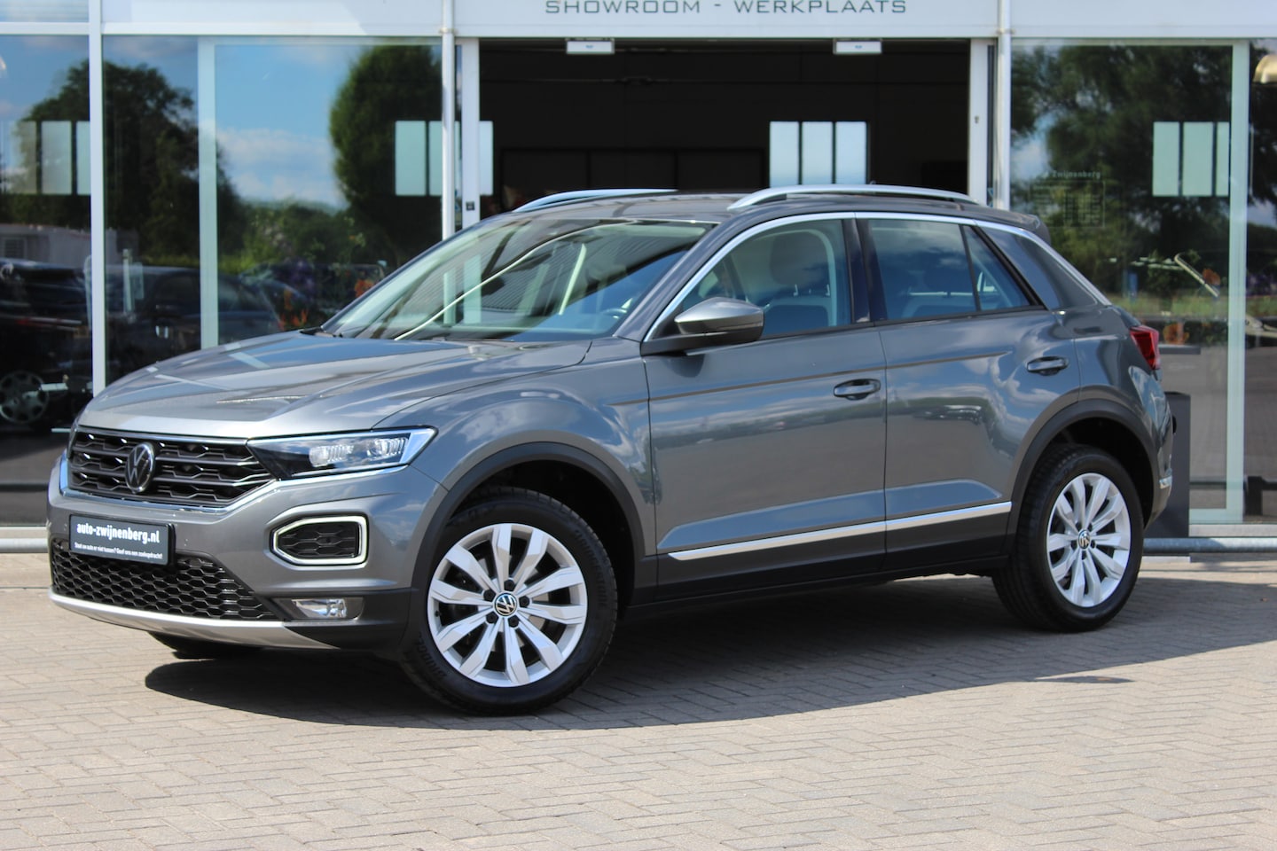 Volkswagen T-Roc - 1.5 TSI Sport | Camera | Trekhaak | ACC | - AutoWereld.nl