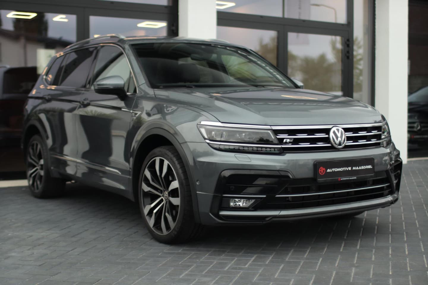 Volkswagen Tiguan Allspace - 2.0 TDI 4Motion|R-line|All-Space 7 pers|Digidash|Head-Up|Trekhaak - AutoWereld.nl