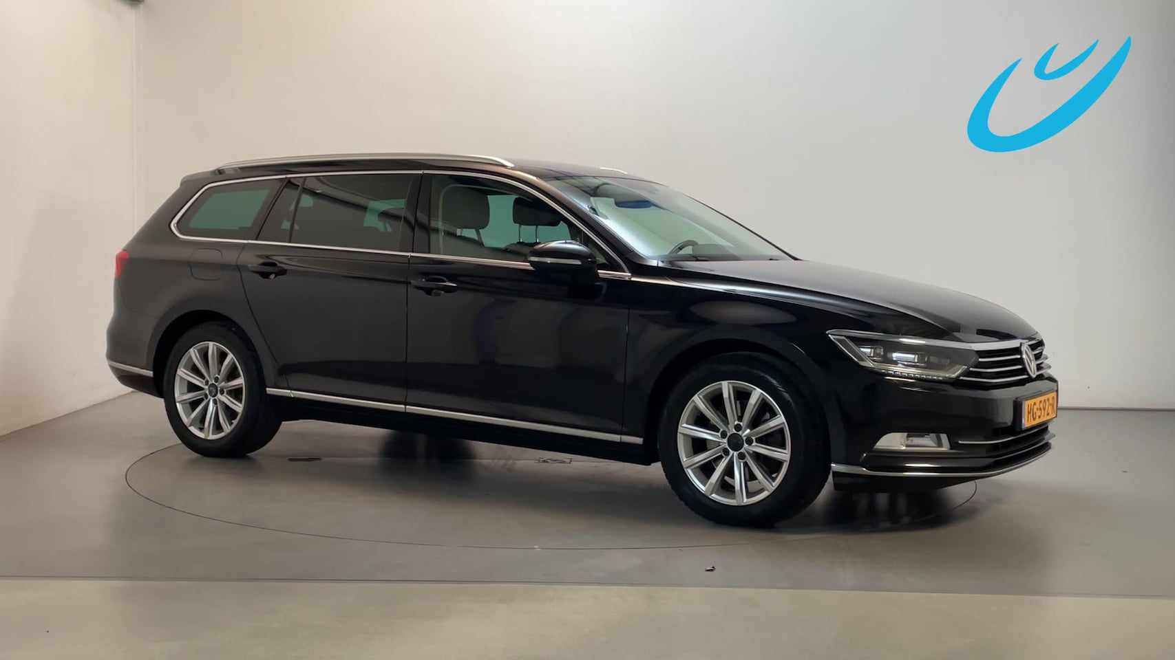 Volkswagen Passat Variant - 1.6 TDI DSG Highline Leder-Alcantara Camera Navigatie Stoelverwarming - AutoWereld.nl