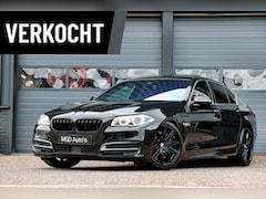 BMW 5-serie - 550i High Executive /SCHUIFDAK/SOFT-CLOSE/360 CAMERA/KEYLESS/HUD/VOL