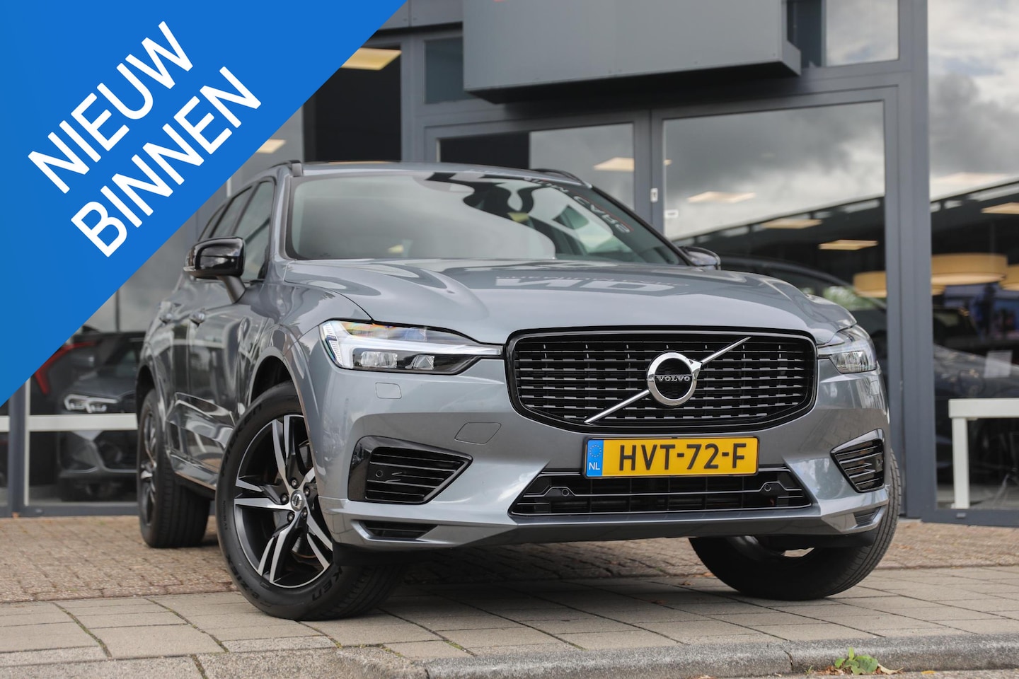 Volvo XC60 - 2.0 Recharge T6 AWD R-Design | Schuif- opendak | Trekhaak Elektr. - AutoWereld.nl