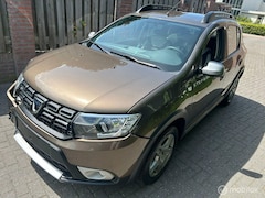 Dacia Sandero - 0.9 met lichte voorschade