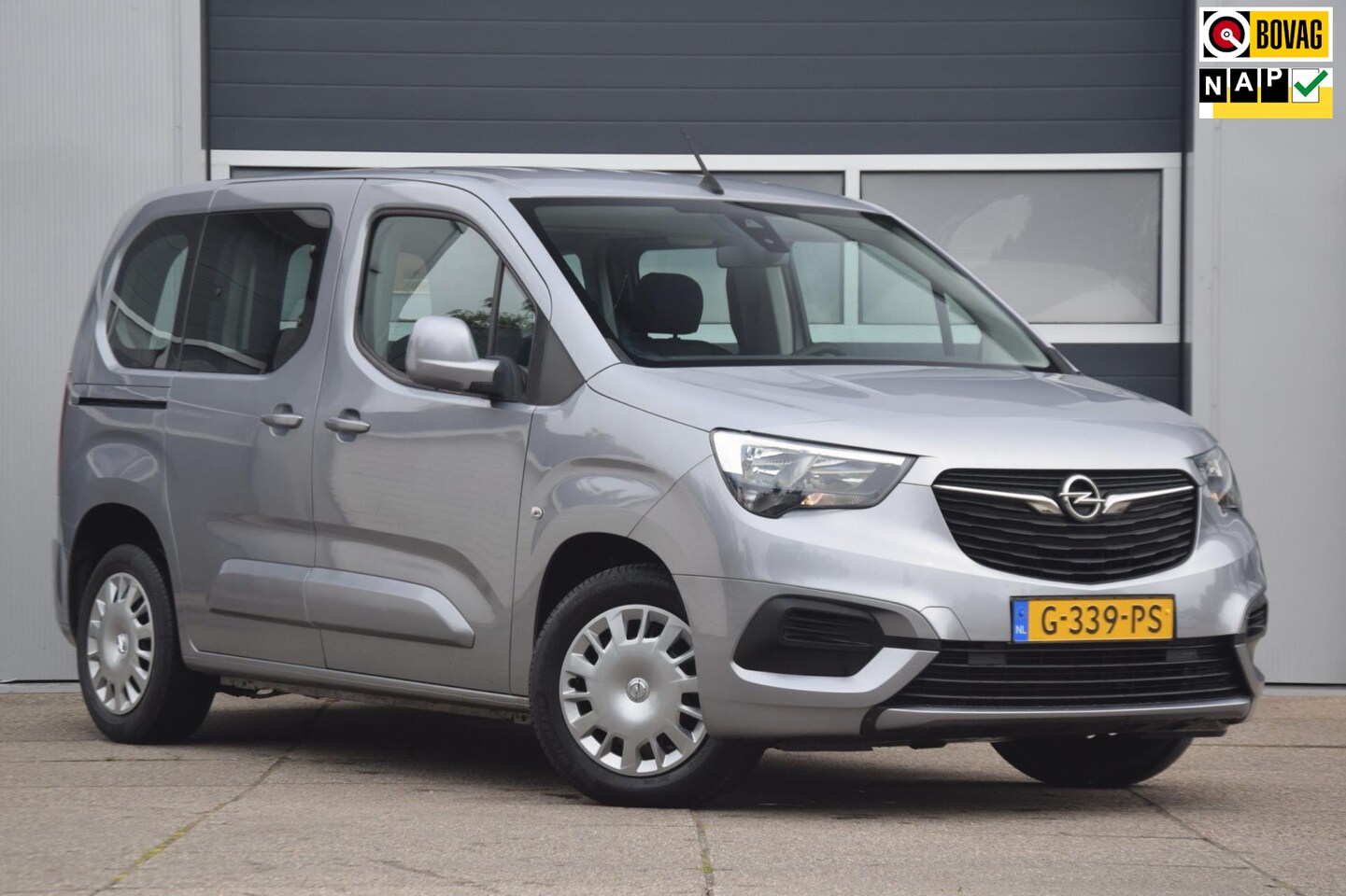 Opel Combo Life - 1.2 Turbo L1H1 Edition PARKEERSENSOREN ACHTER/ACHTERDEUREN MET RUITEN - AutoWereld.nl