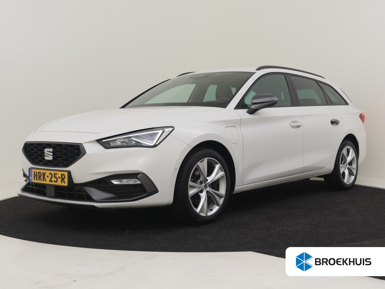 SEAT Leon Sportstourer - 1.4 TSI eHybrid PHEV FR Business Intense 204 pk | stuur/stoel verwarming  apple carplay/an - AutoWereld.nl