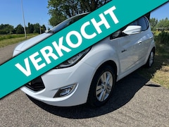 Hyundai ix20 - 1.4i i-Vision|navigatie|trekhaak|clima