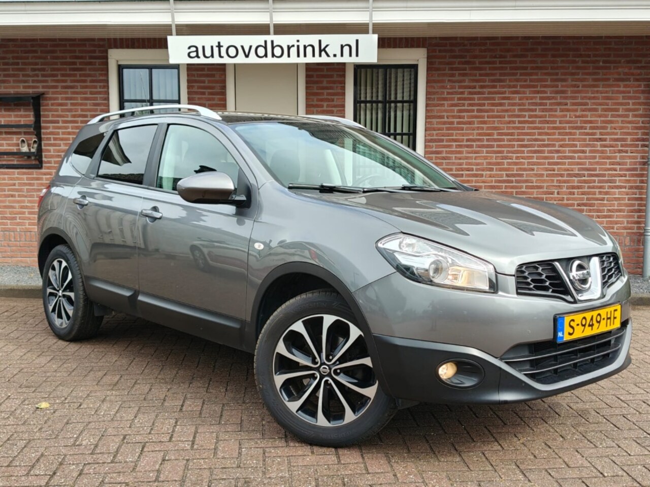 Nissan Qashqai+2 - 1.6 Connect Ed. PANORAMADAK / TREKHAAK - AutoWereld.nl