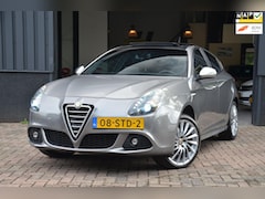 Alfa Romeo Giulietta - 1.4 T Distinctive AUT|PANO|NAVI|HALF-LEDER