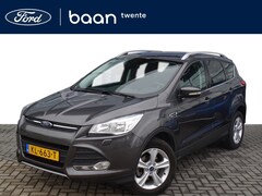 Ford Kuga - 1.5 Turbo 120pk Trend Ultimate vooruitverw. / stoelverw. / trekhaak / privacy glass / eers