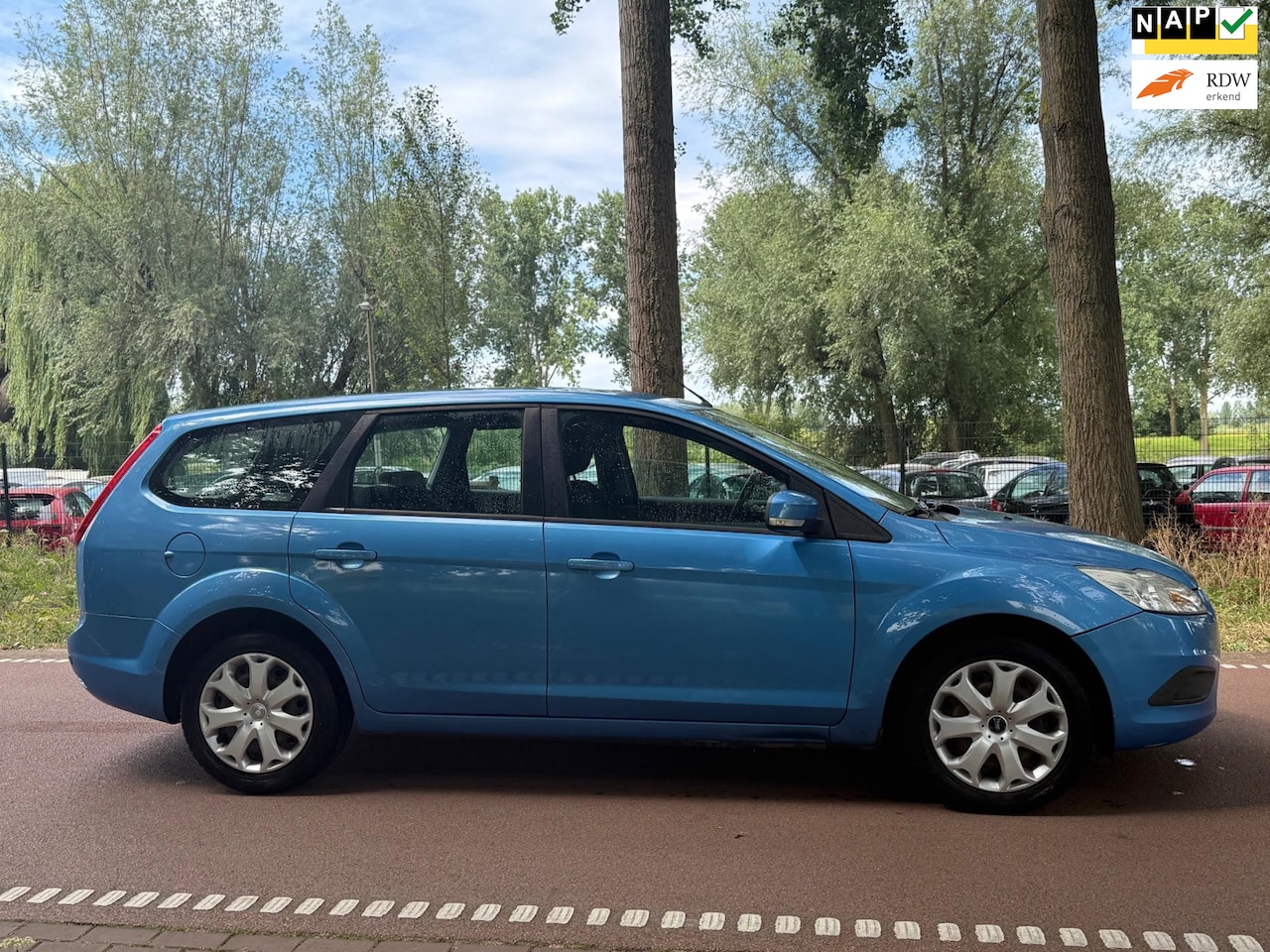 Ford Focus Wagon - 1.6 Trend AUTOMAAT!AIRCO!APK!KOOPJE! - AutoWereld.nl