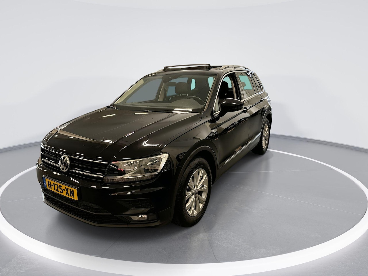 Volkswagen Tiguan - 1.5 Tsi 150pk DSG ACT Comfortline Business · Panoramadak · Apple/Android Car Play · Navi · - AutoWereld.nl